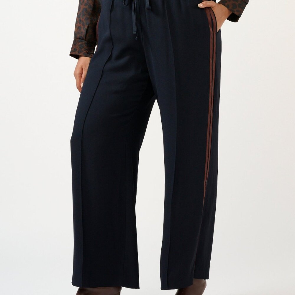 NWT Estelle Jesse Navy Wide Leg Pants Brown Side Stripe Drawstring 16W - Picture 4 of 9
